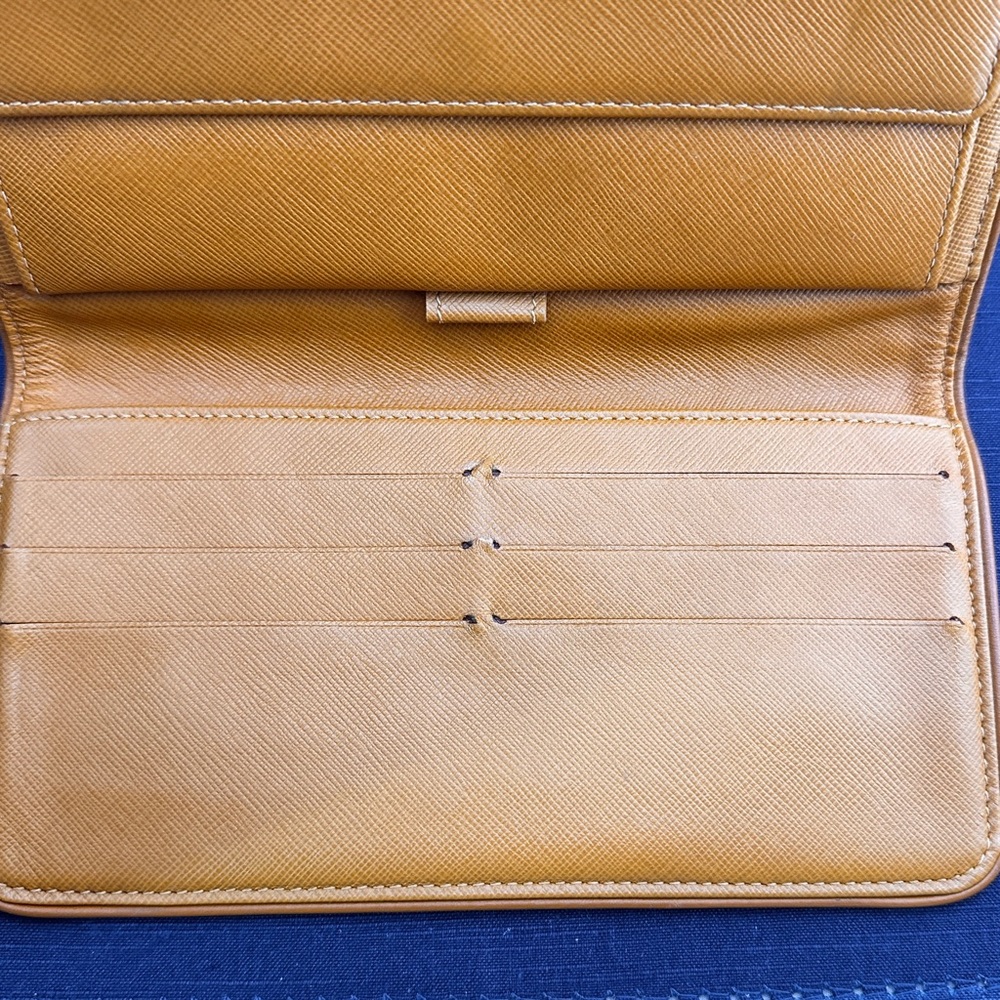 AUTHENTIC Louis Vuitton Mini Lin Sarah Wallet. Beige. - Picture 12 of 13